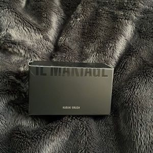 IL Makiage Kabuki Brush